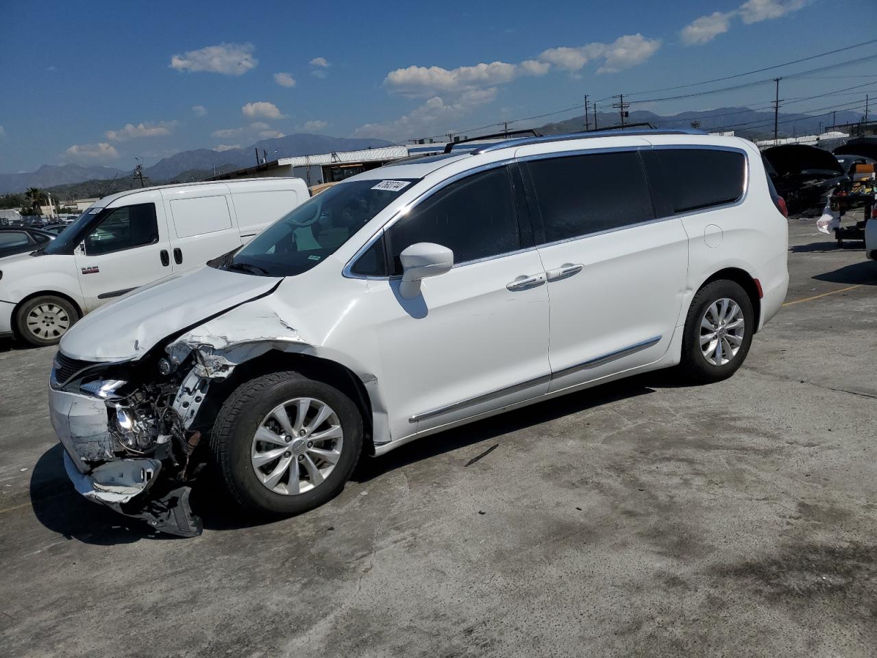 CHRYSLER PACIFICA 2018 2c4rc1eg9jr350745