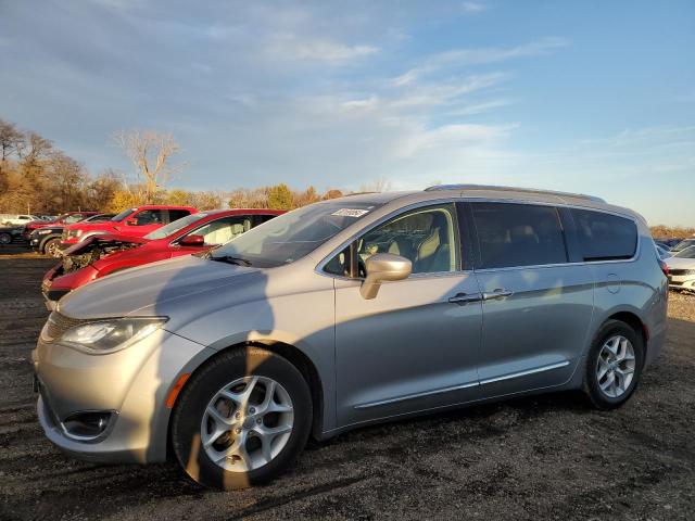 CHRYSLER PACIFICA T 2017 2c4rc1egxhr507516