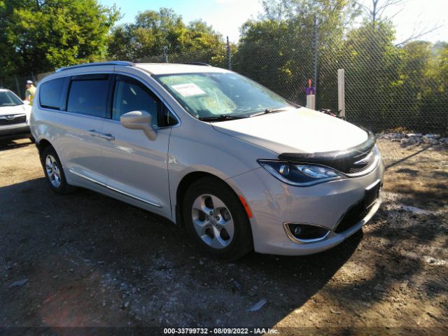 CHRYSLER PACIFICA 2017 2c4rc1egxhr614193