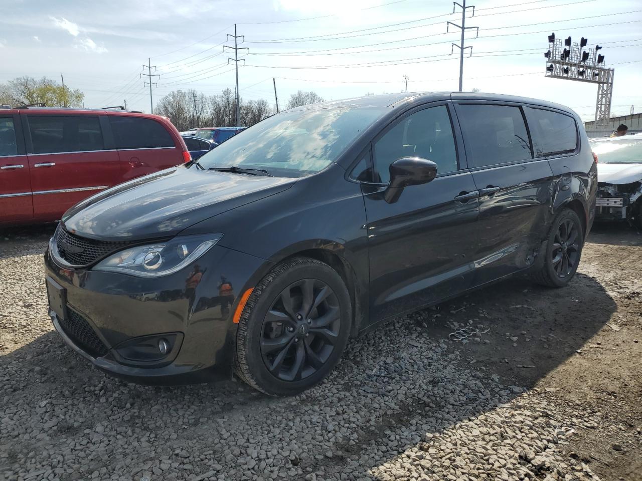 CHRYSLER PACIFICA 2019 2c4rc1fg1kr506390