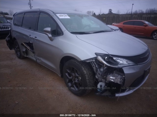 CHRYSLER PACIFICA 2019 2c4rc1fg1kr556318