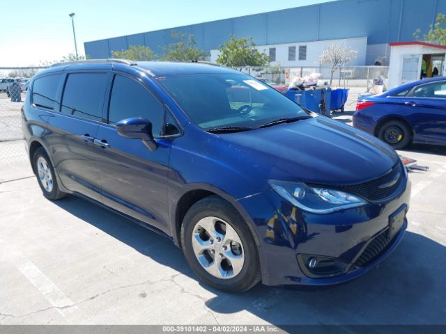 CHRYSLER PACIFICA 2018 2c4rc1fg3jr353817