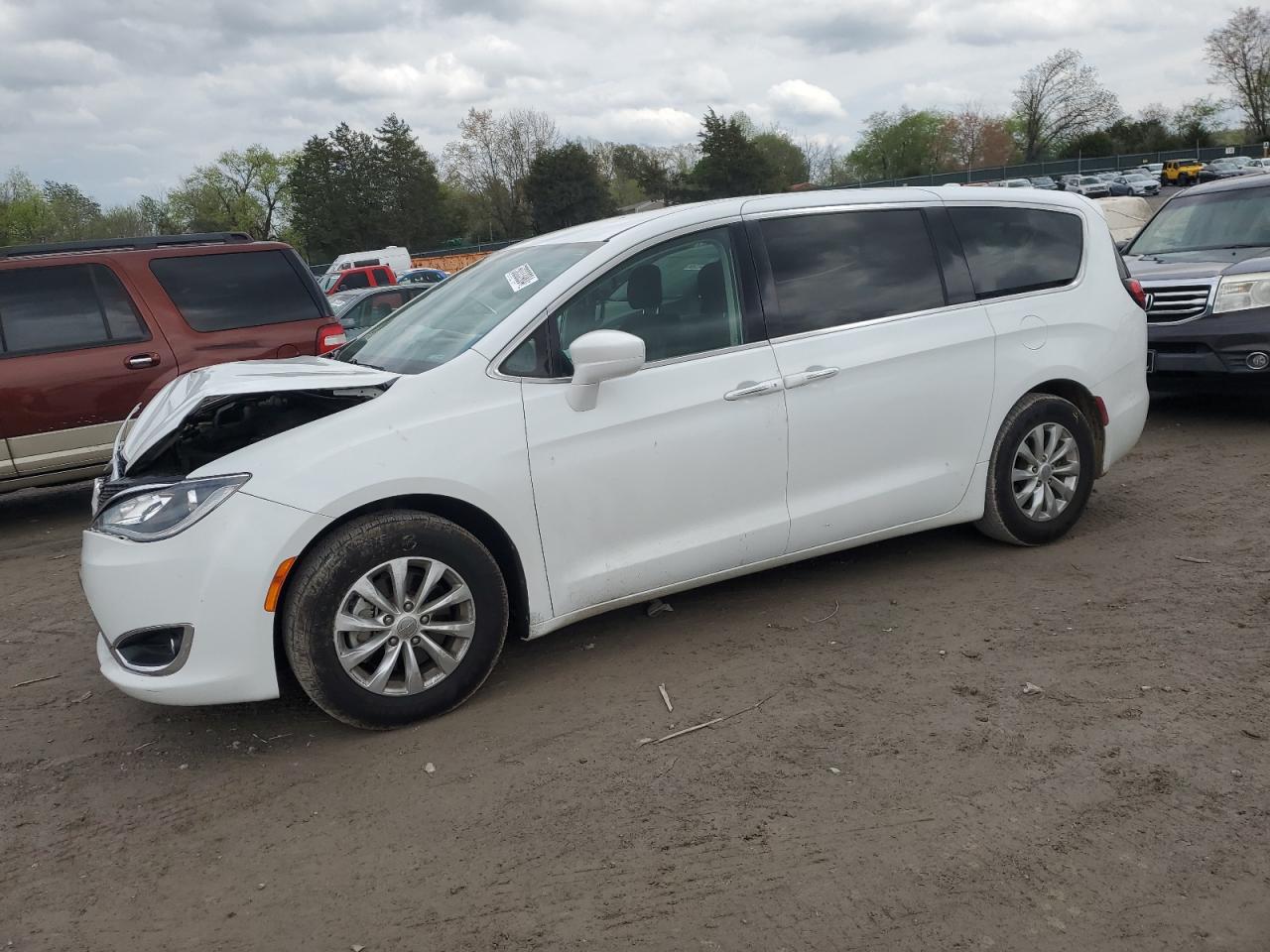 CHRYSLER PACIFICA 2018 2c4rc1fg4jr183015