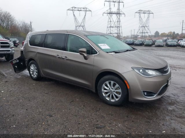 CHRYSLER PACIFICA 2018 2c4rc1fg6jr101673