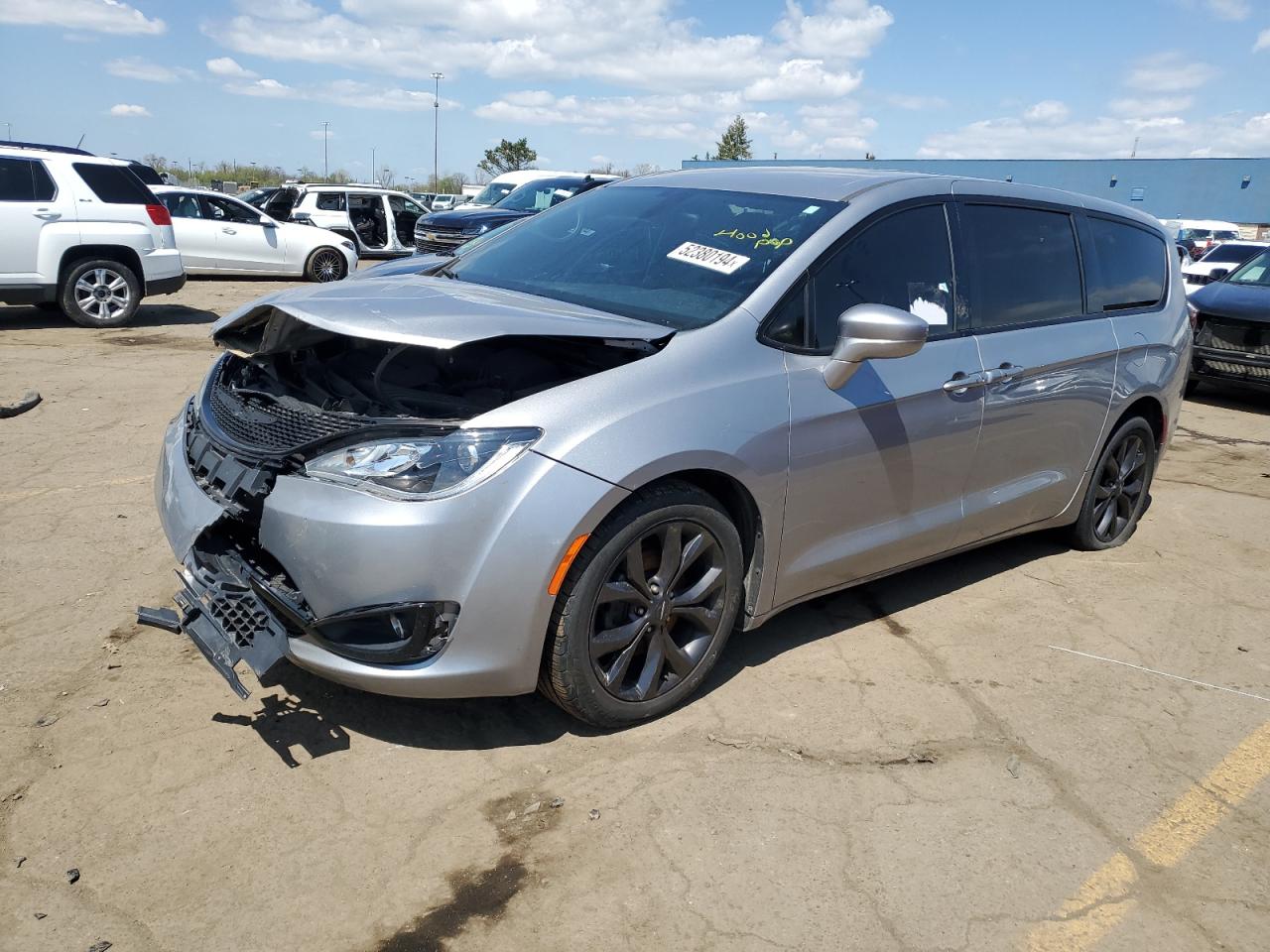 CHRYSLER PACIFICA 2018 2c4rc1fg6jr227838