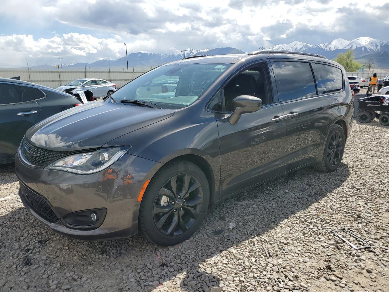 CHRYSLER PACIFICA 2019 2c4rc1fg6kr570103