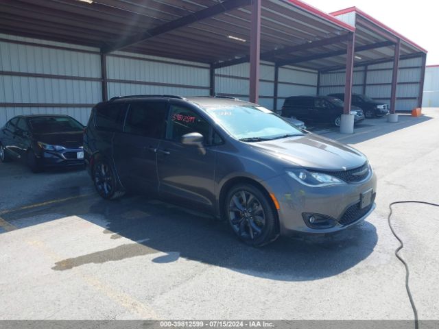 CHRYSLER PACIFICA 2018 2c4rc1fg8jr333885