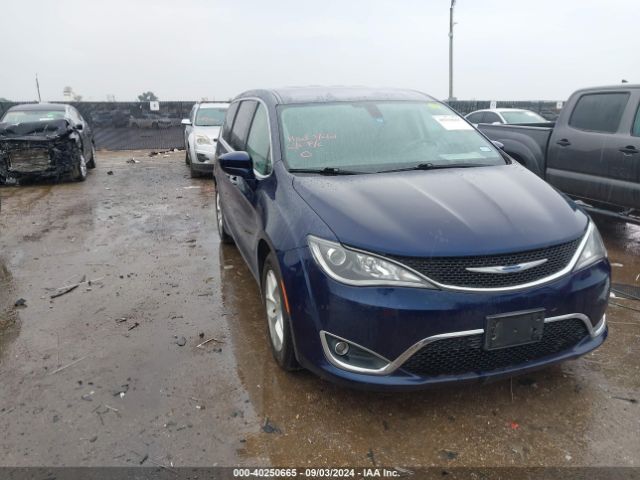 CHRYSLER PACIFICA 2018 2c4rc1fgxjr111512