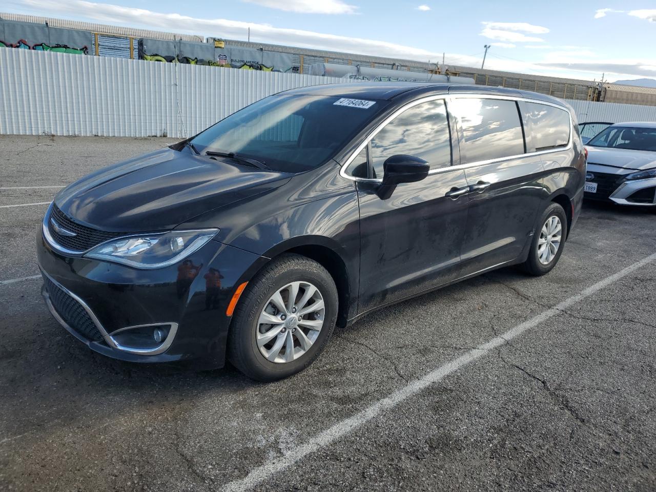 CHRYSLER PACIFICA 2018 2c4rc1fgxjr129153