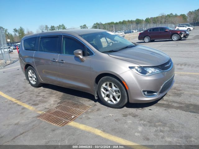 CHRYSLER PACIFICA 2018 2c4rc1fgxjr316599