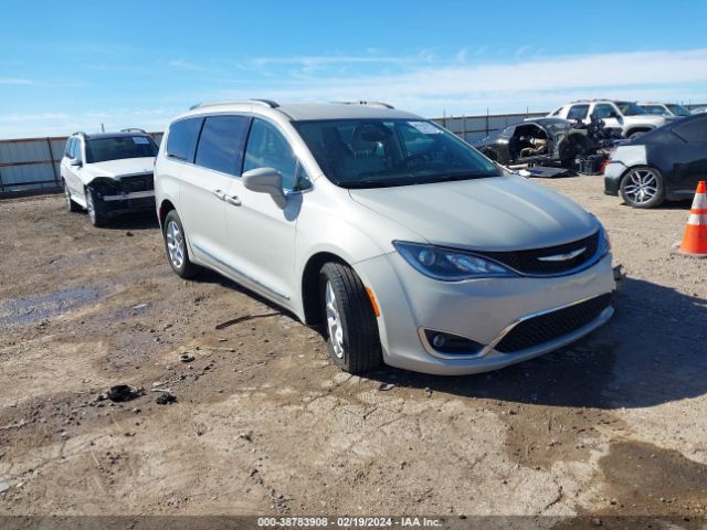 CHRYSLER PACIFICA 2017 2c4rc1g62hr611647