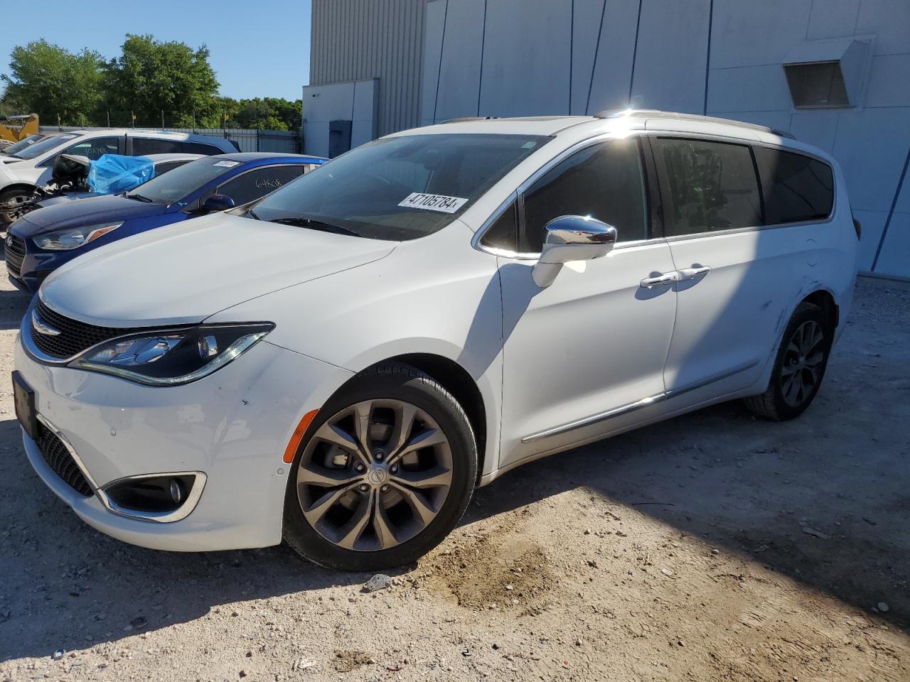 CHRYSLER PACIFICA 2017 2c4rc1gg0hr583923