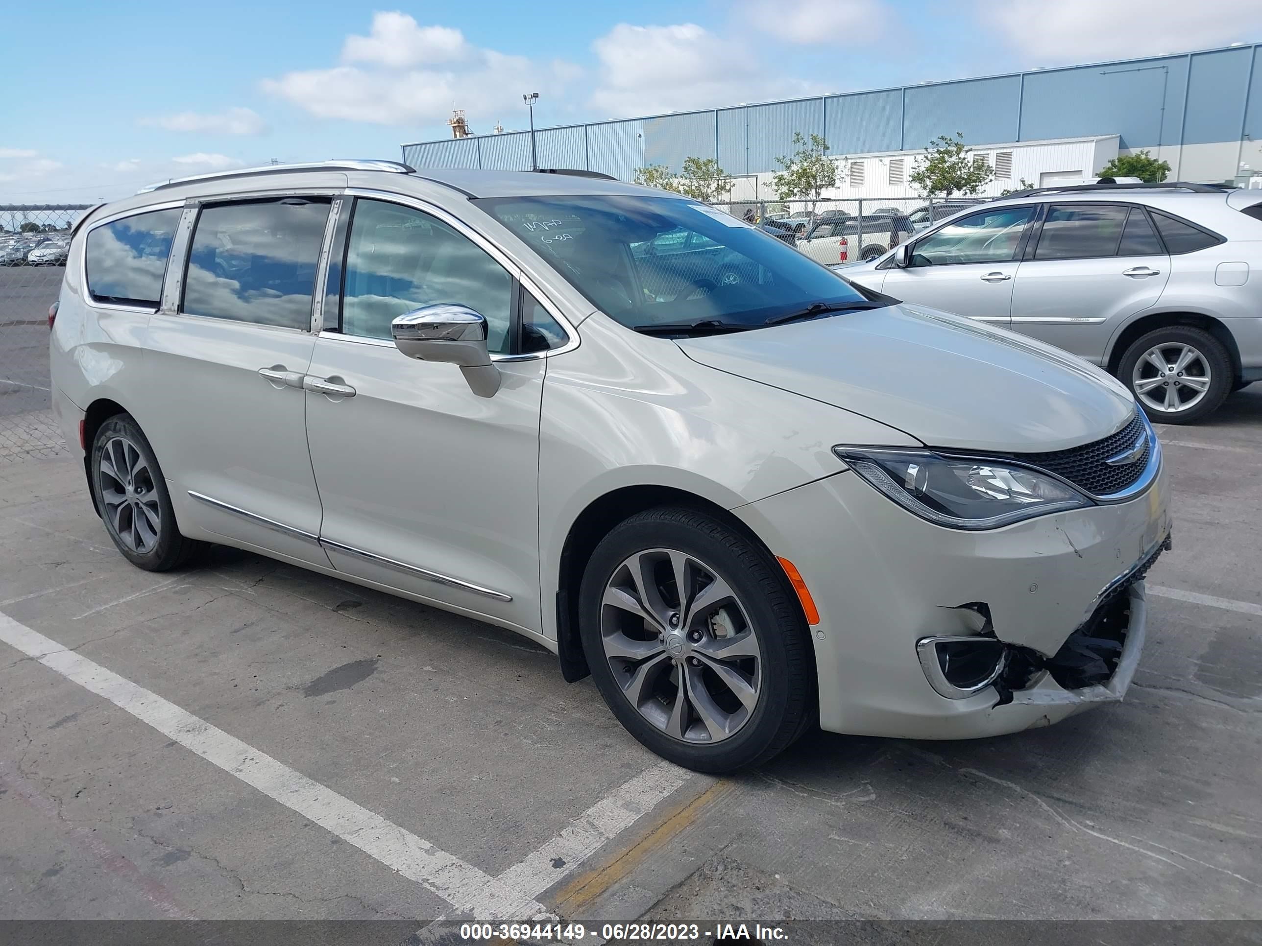 CHRYSLER PACIFICA 2017 2c4rc1gg0hr591357