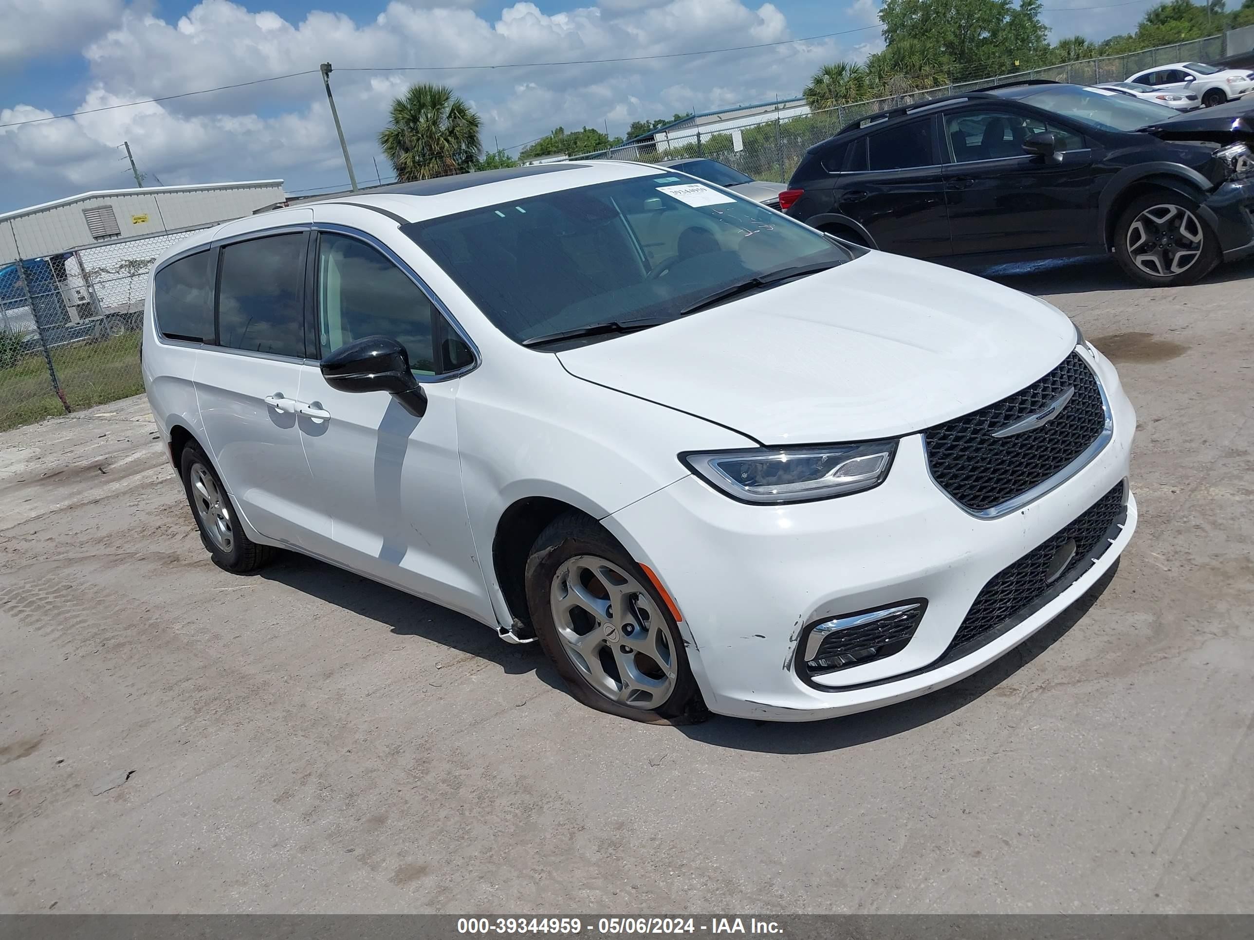 CHRYSLER PACIFICA 2024 2c4rc1gg1rr118763