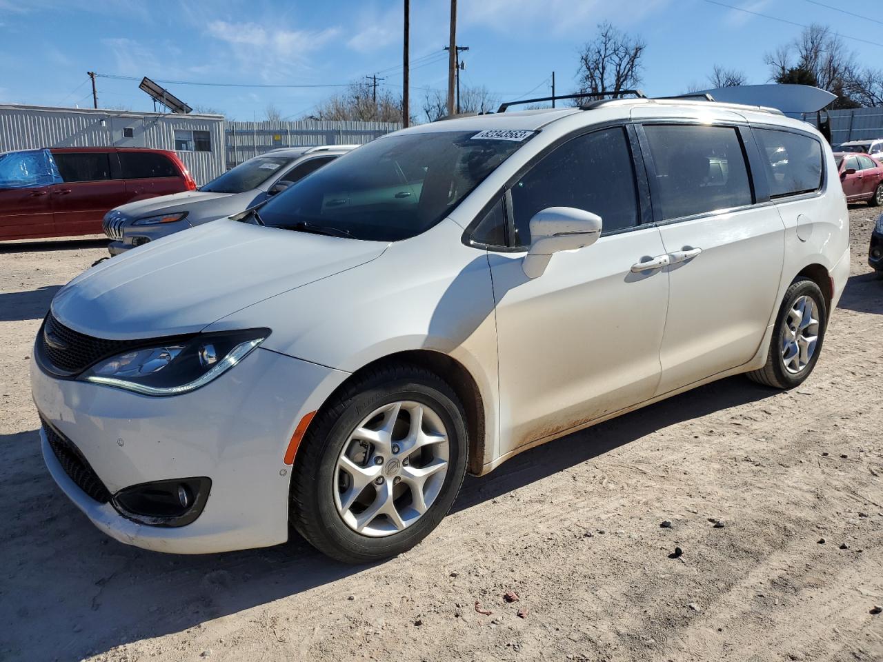 CHRYSLER PACIFICA 2018 2c4rc1gg2jr158225