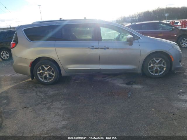 CHRYSLER PACIFICA 2018 2c4rc1gg2jr252184