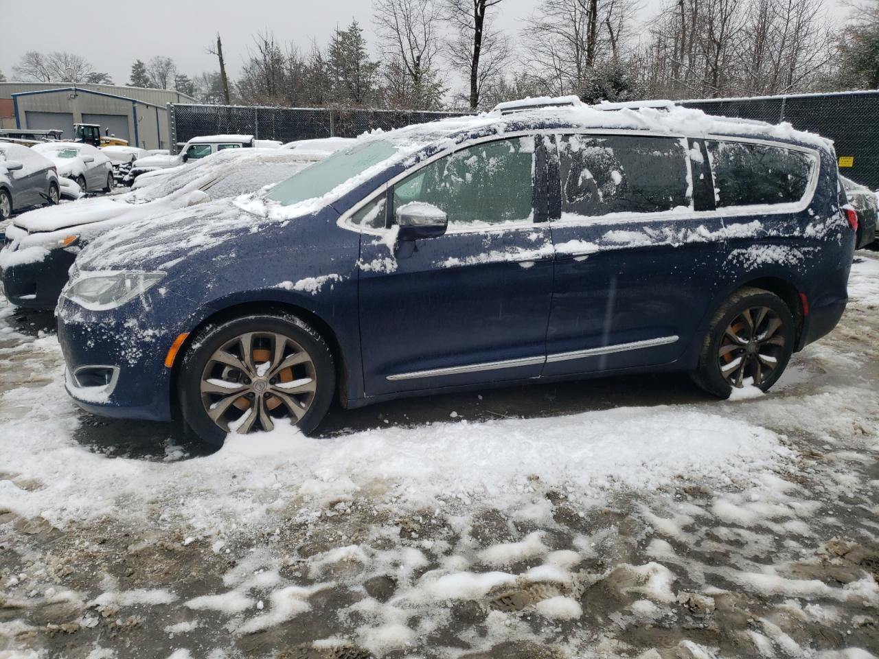 CHRYSLER PACIFICA 2018 2c4rc1gg4jr247570