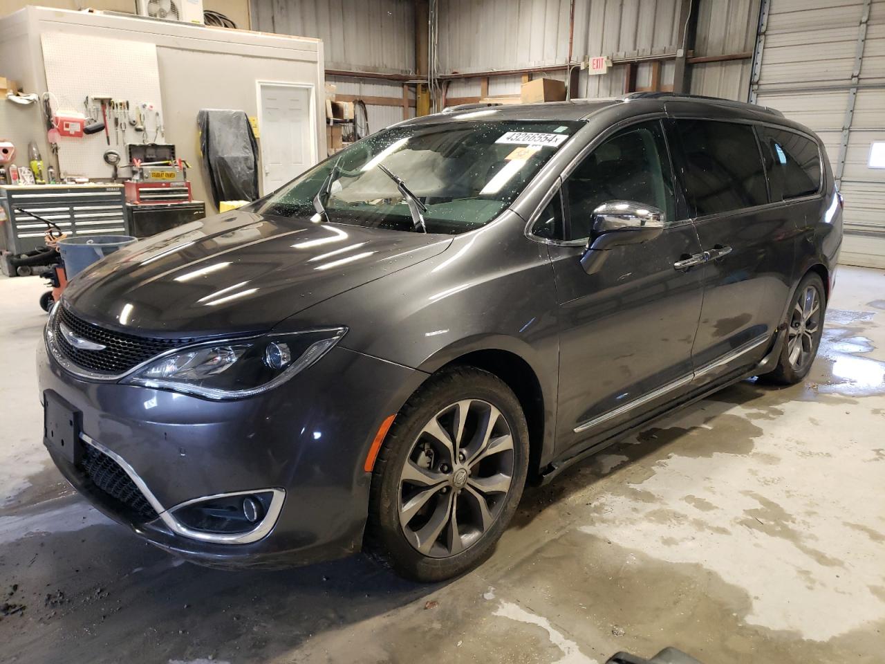 CHRYSLER PACIFICA 2018 2c4rc1gg9jr247760