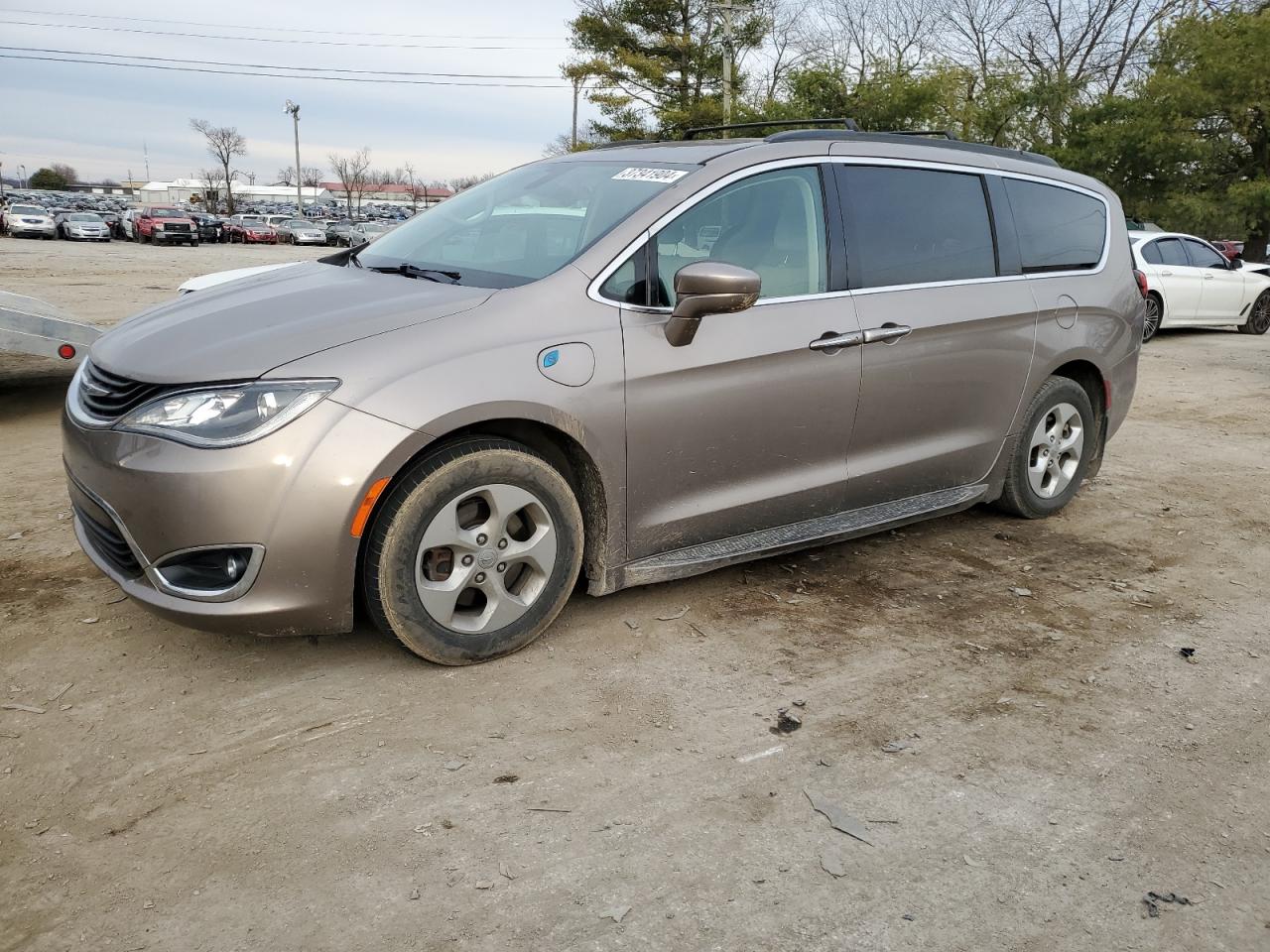 CHRYSLER PACIFICA 2018 2c4rc1h76jr118731