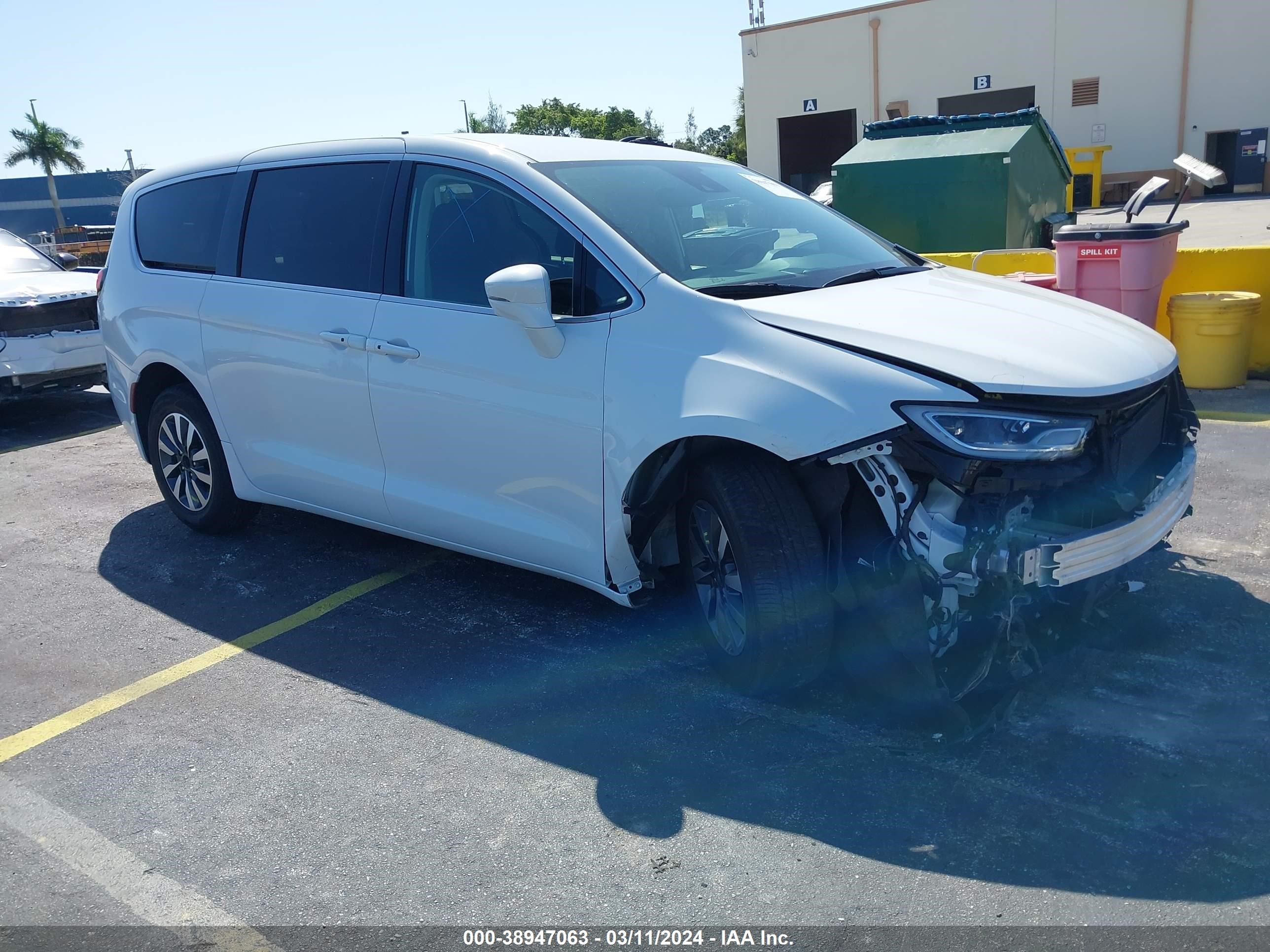 CHRYSLER PACIFICA 2022 2c4rc1l71nr120996