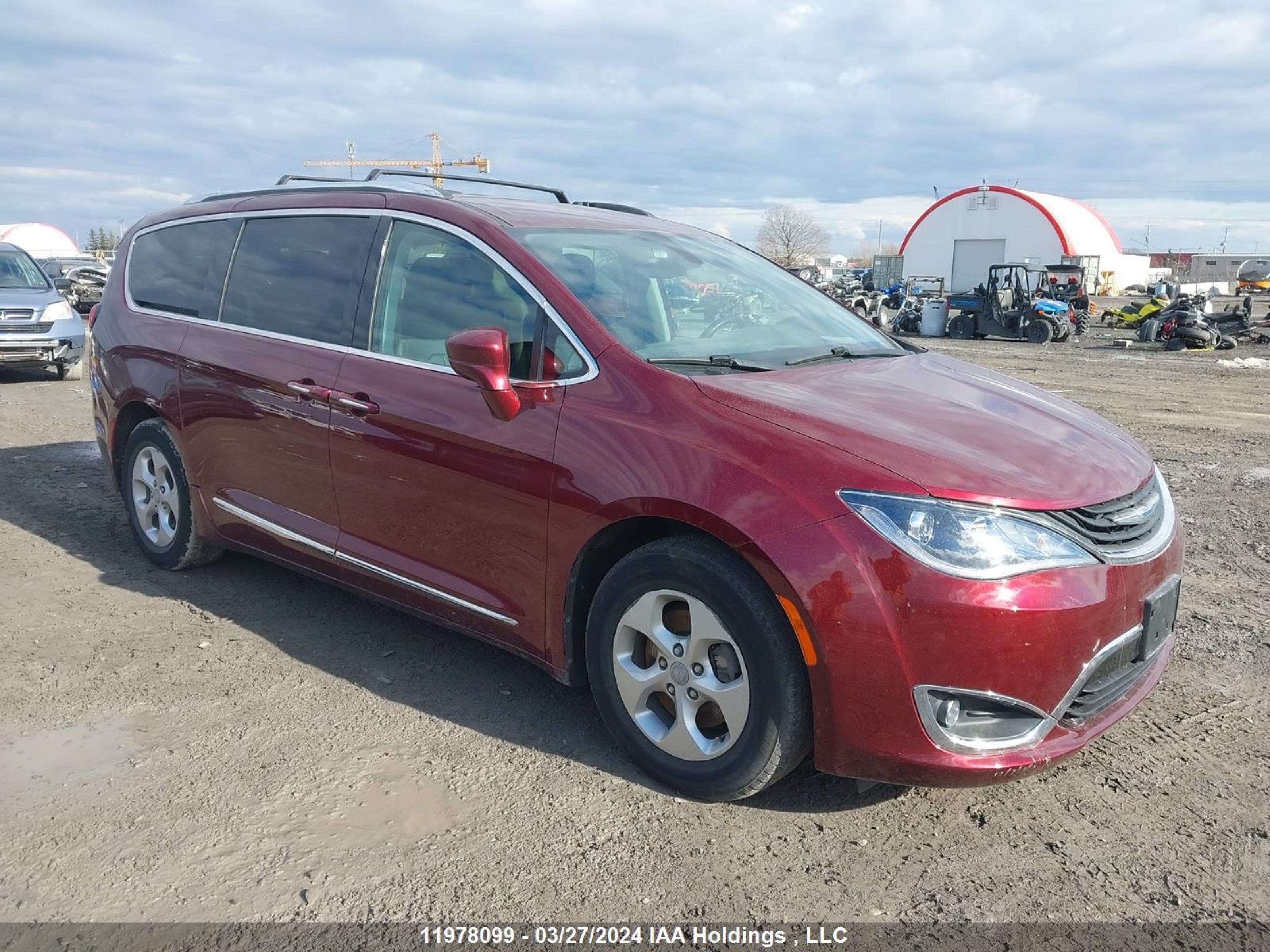 CHRYSLER PACIFICA 2018 2c4rc1l73jr278198