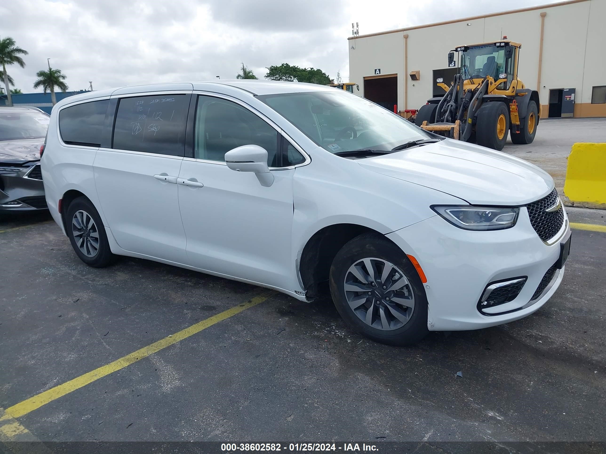 CHRYSLER PACIFICA 2022 2c4rc1l73nr173683