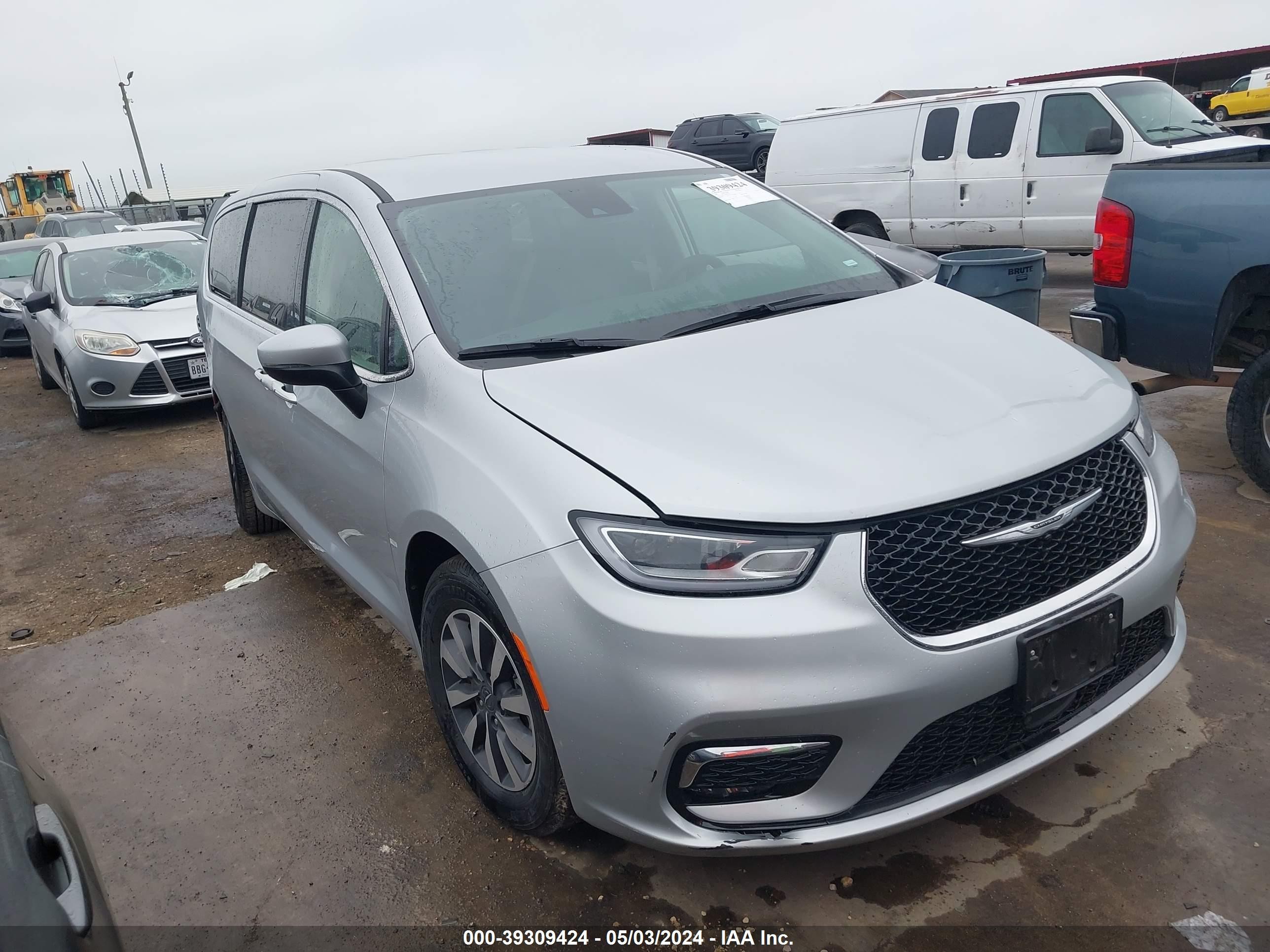 CHRYSLER PACIFICA 2023 2c4rc1l73pr556221