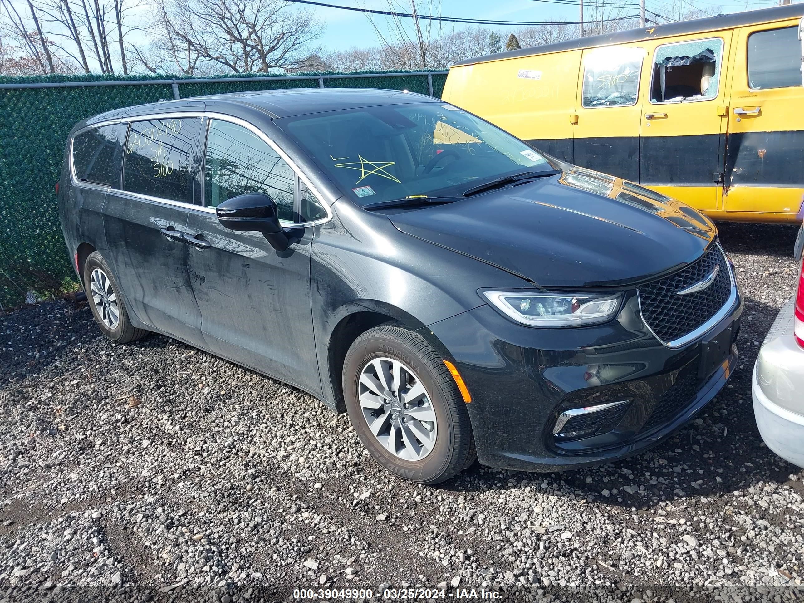 CHRYSLER PACIFICA 2023 2c4rc1l75pr540859