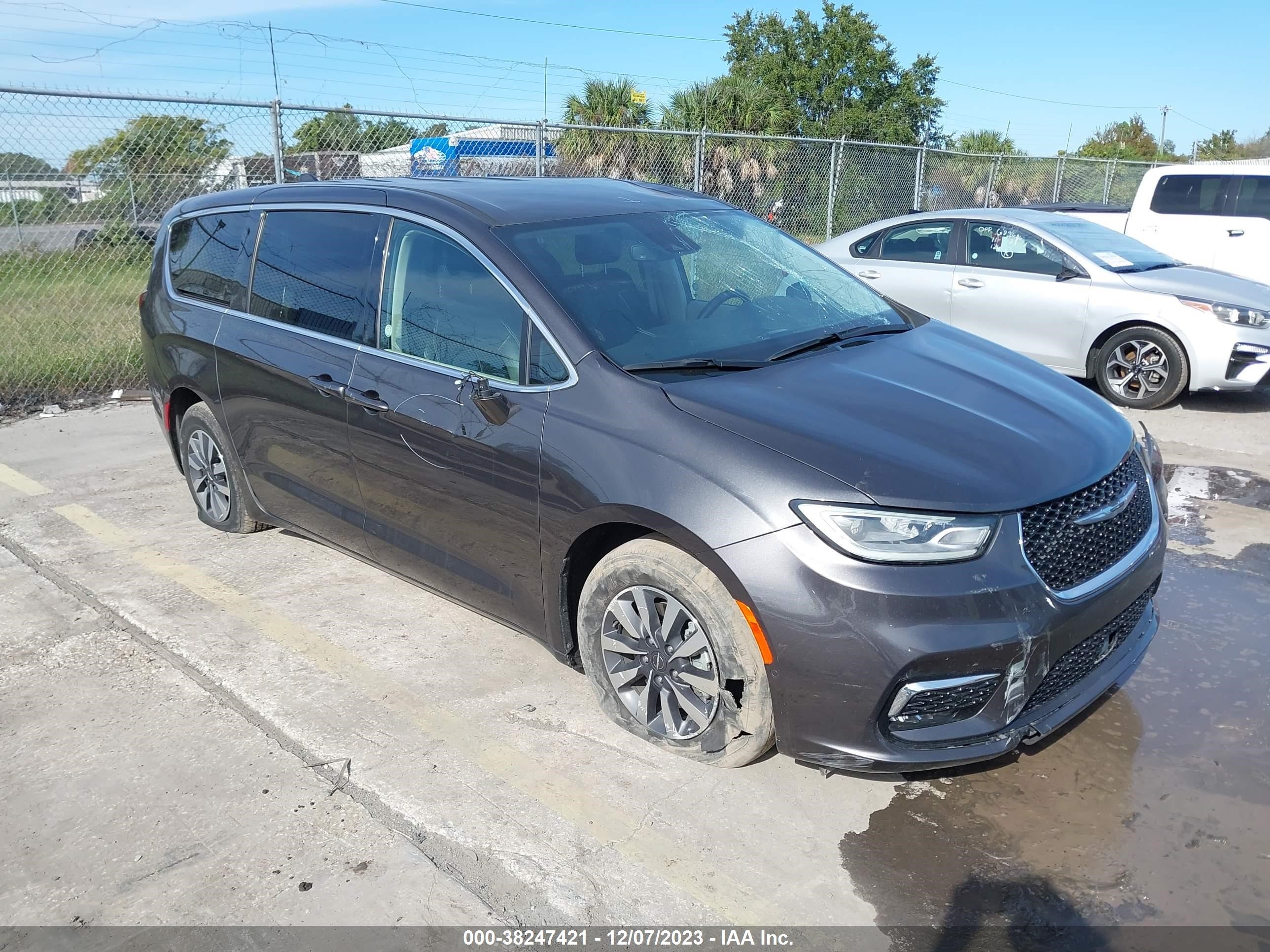 CHRYSLER PACIFICA 2022 2c4rc1l7xnr122813