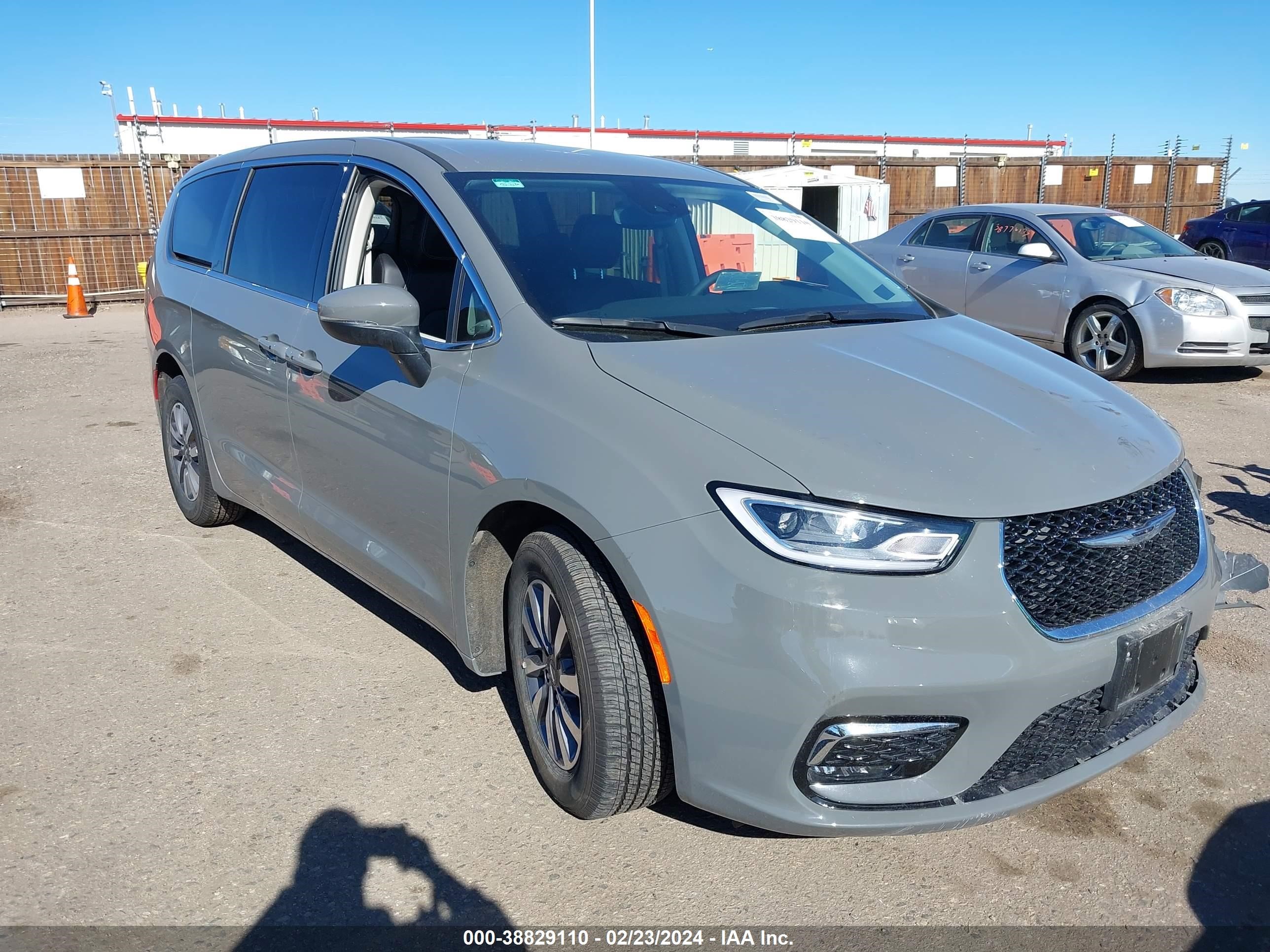 CHRYSLER PACIFICA 2023 2c4rc1l7xpr608640