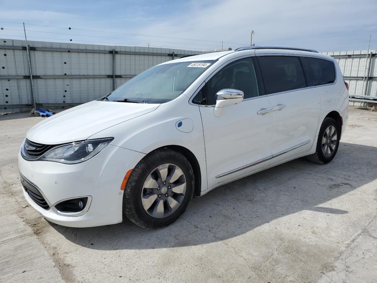 CHRYSLER PACIFICA 2018 2c4rc1n70jr212897