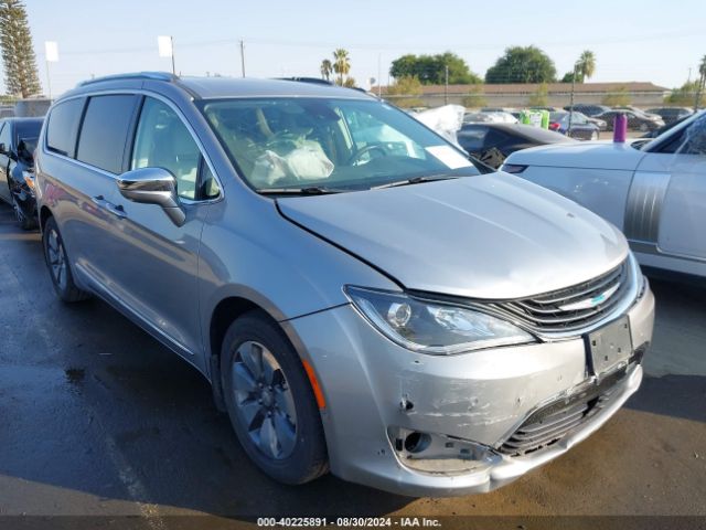 CHRYSLER PACIFICA 2017 2c4rc1n73hr686112