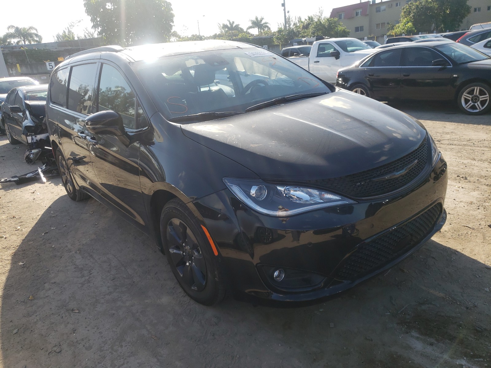 CHRYSLER PACIFICA H 2020 2c4rc1n74lr267484