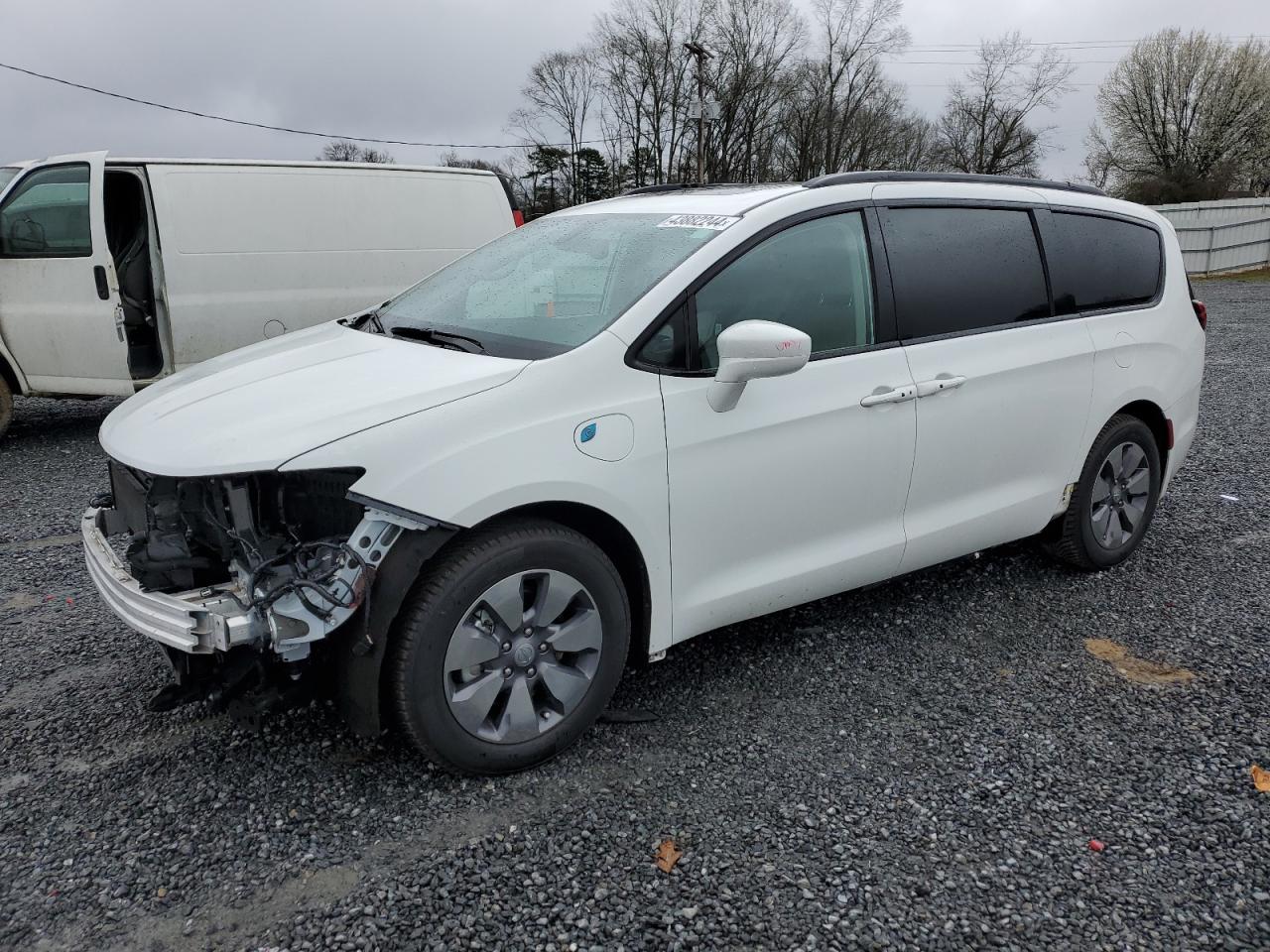 CHRYSLER PACIFICA 2018 2c4rc1n77jr355281