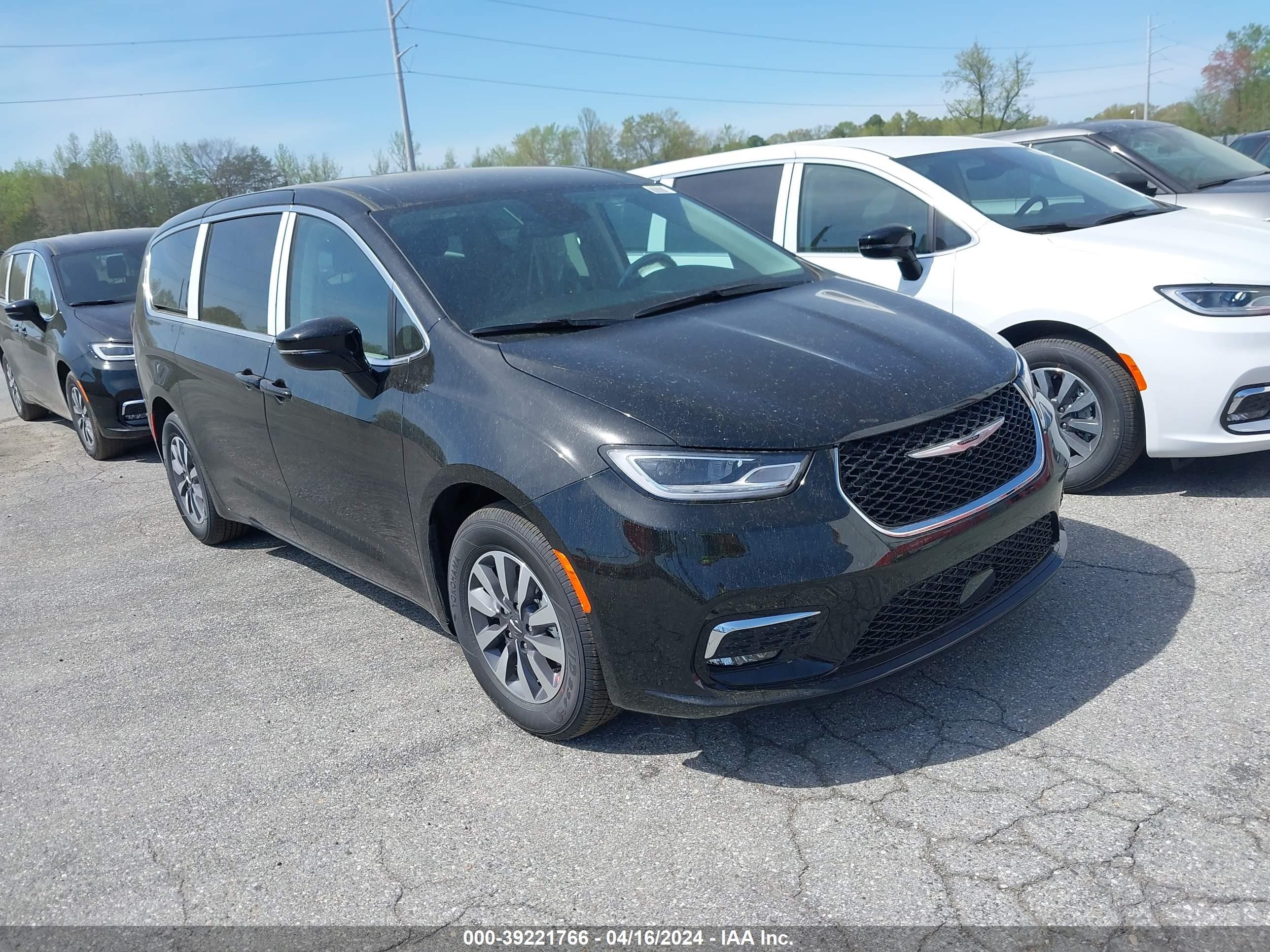 CHRYSLER PACIFICA 2024 2c4rc1s74rr144605