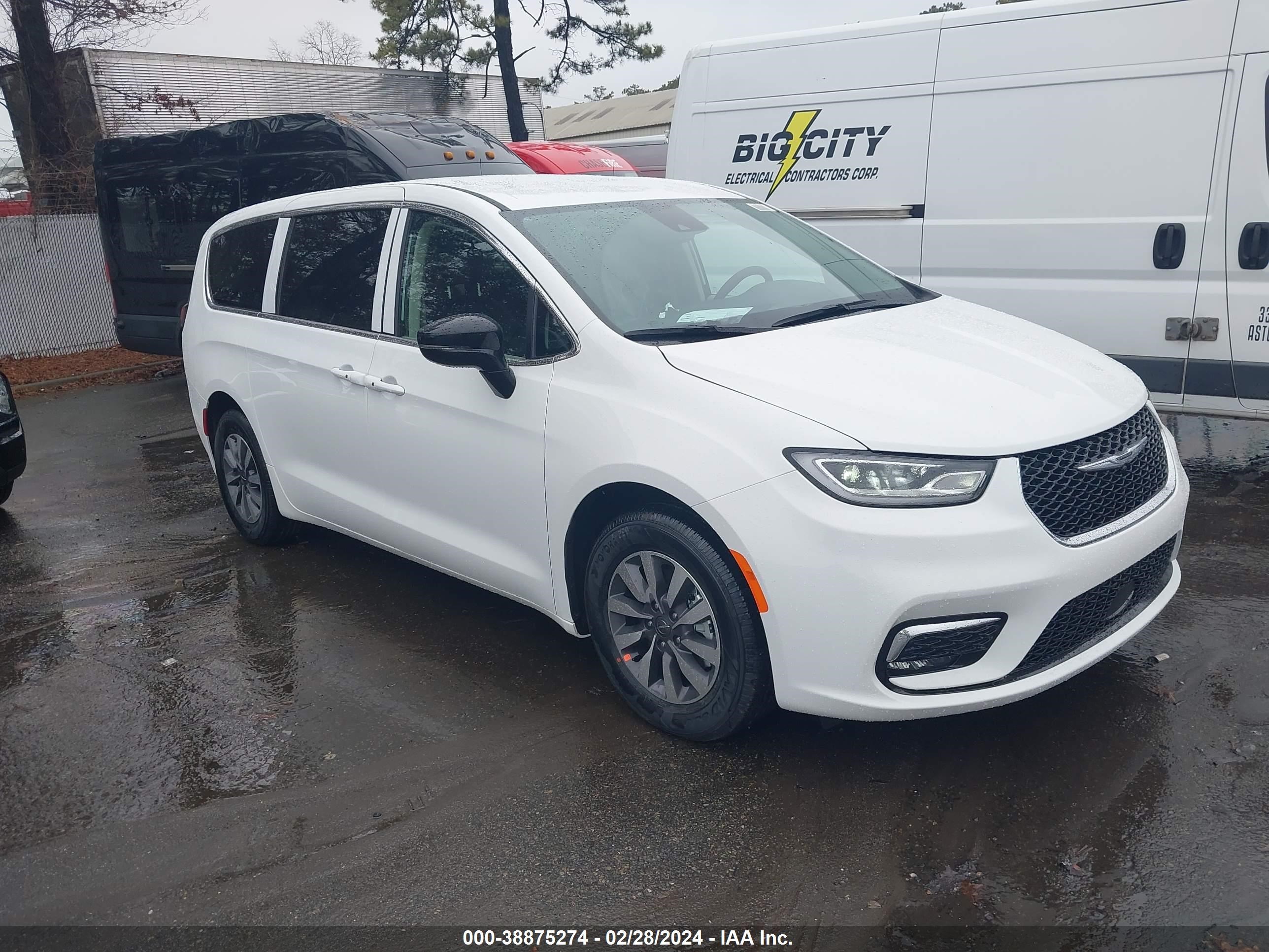 CHRYSLER PACIFICA 2024 2c4rc1s76rr121746