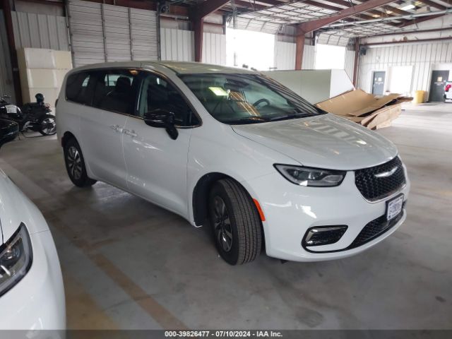 CHRYSLER PACIFICA HYBRID 2024 2c4rc1s77rr170843