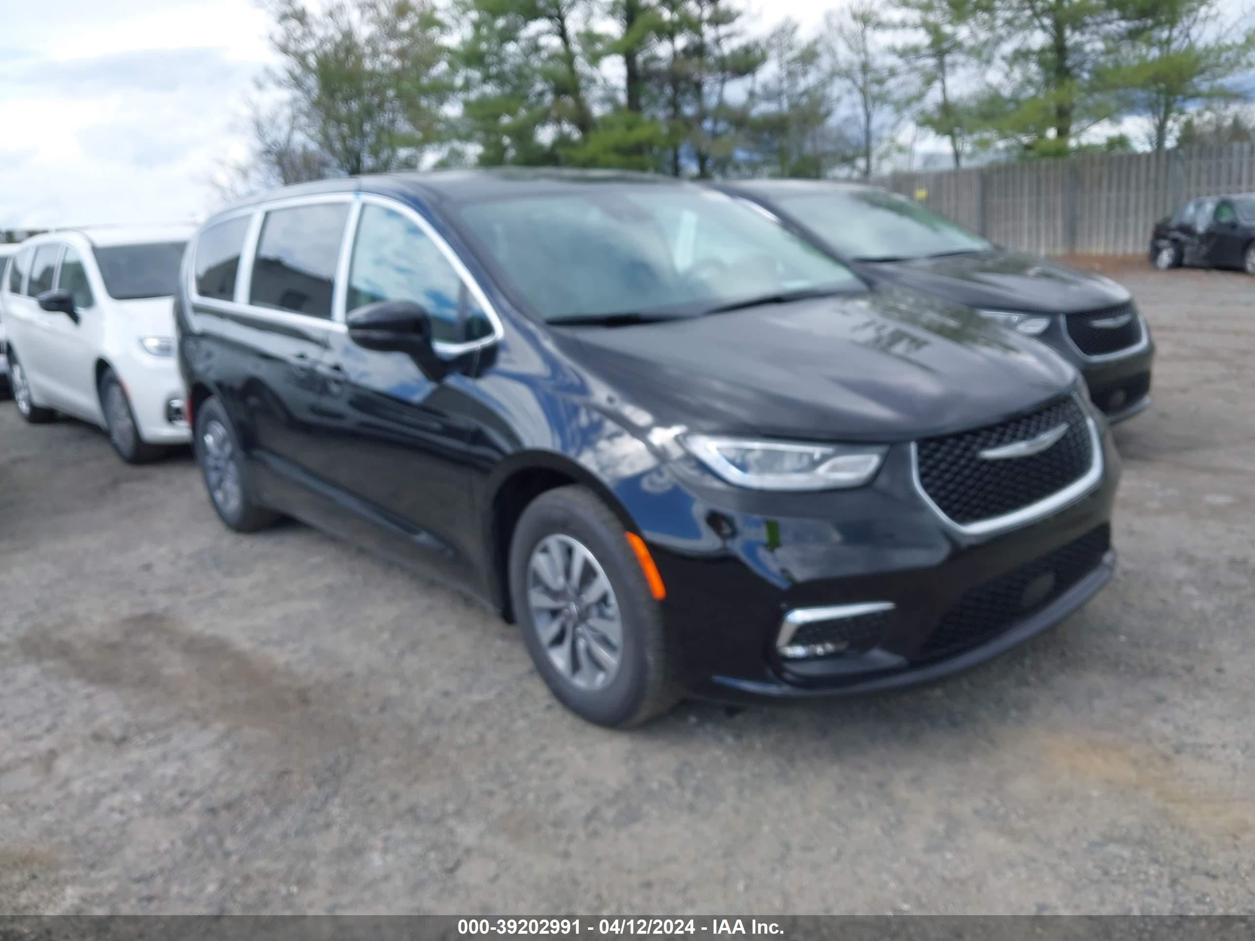 CHRYSLER PACIFICA 2024 2c4rc1s78rr144624