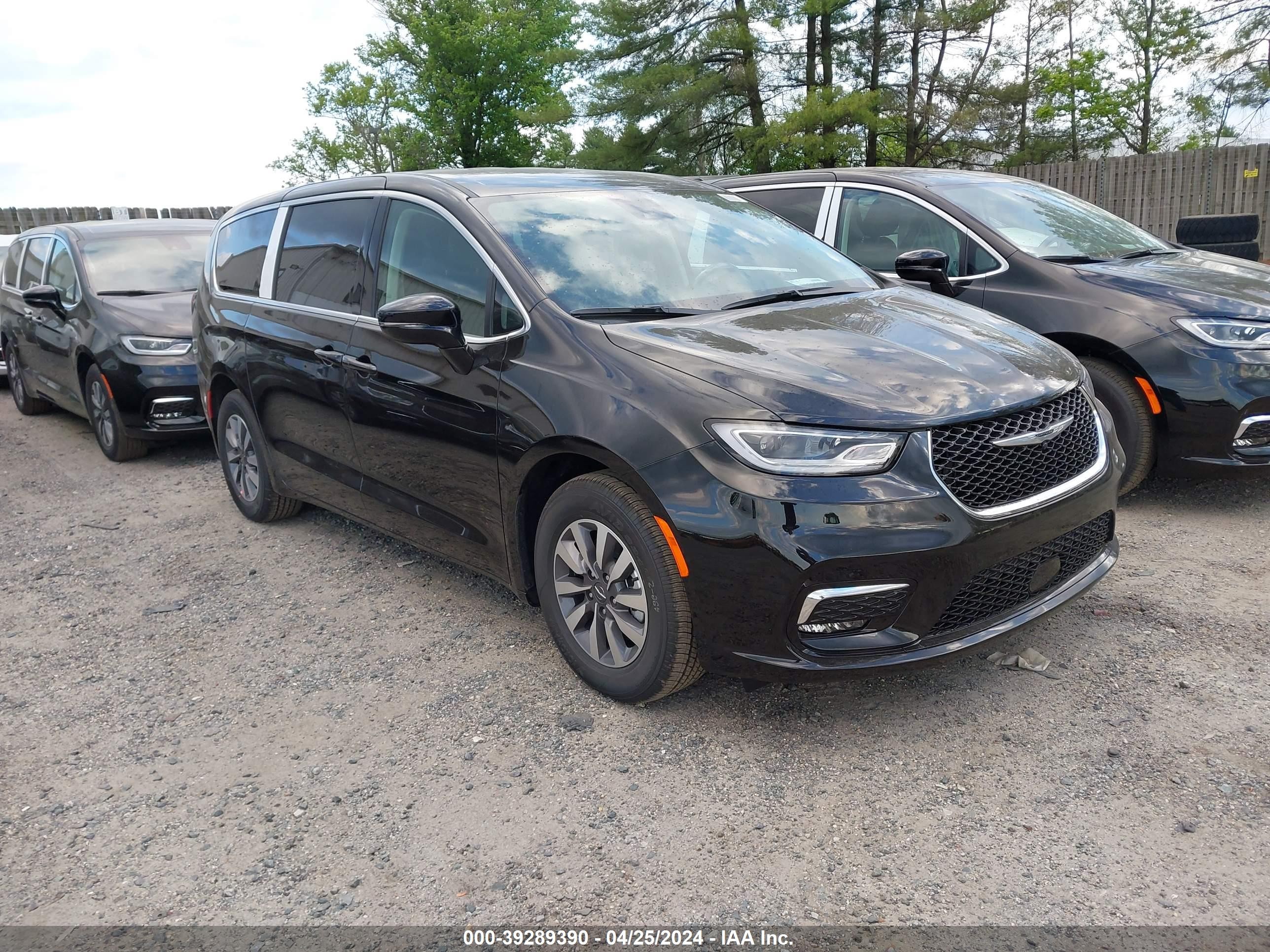 CHRYSLER PACIFICA 2024 2c4rc1s78rr147197