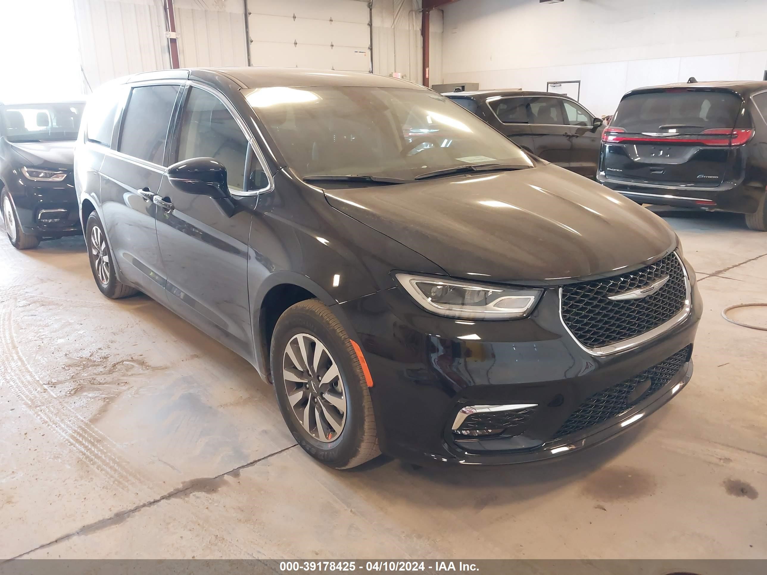 CHRYSLER PACIFICA 2024 2c4rc1s79rr144597