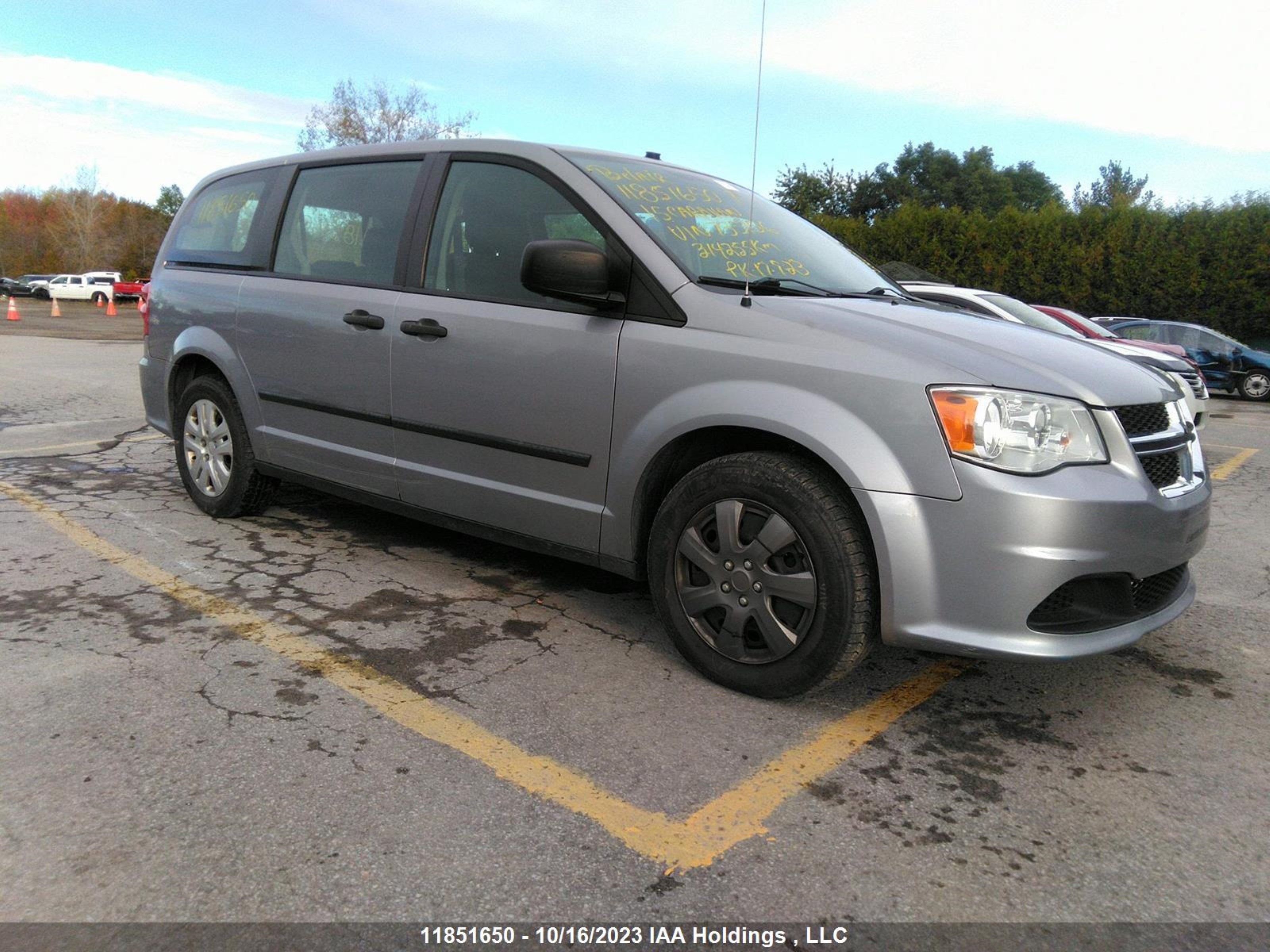 DODGE CARAVAN 2015 2c4rdgbg4fr735156