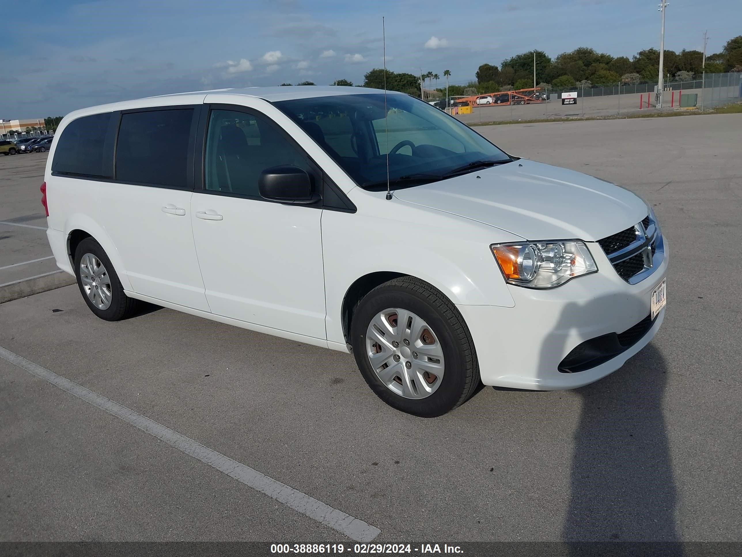 DODGE CARAVAN 2018 2c4rdgbg4jr331489