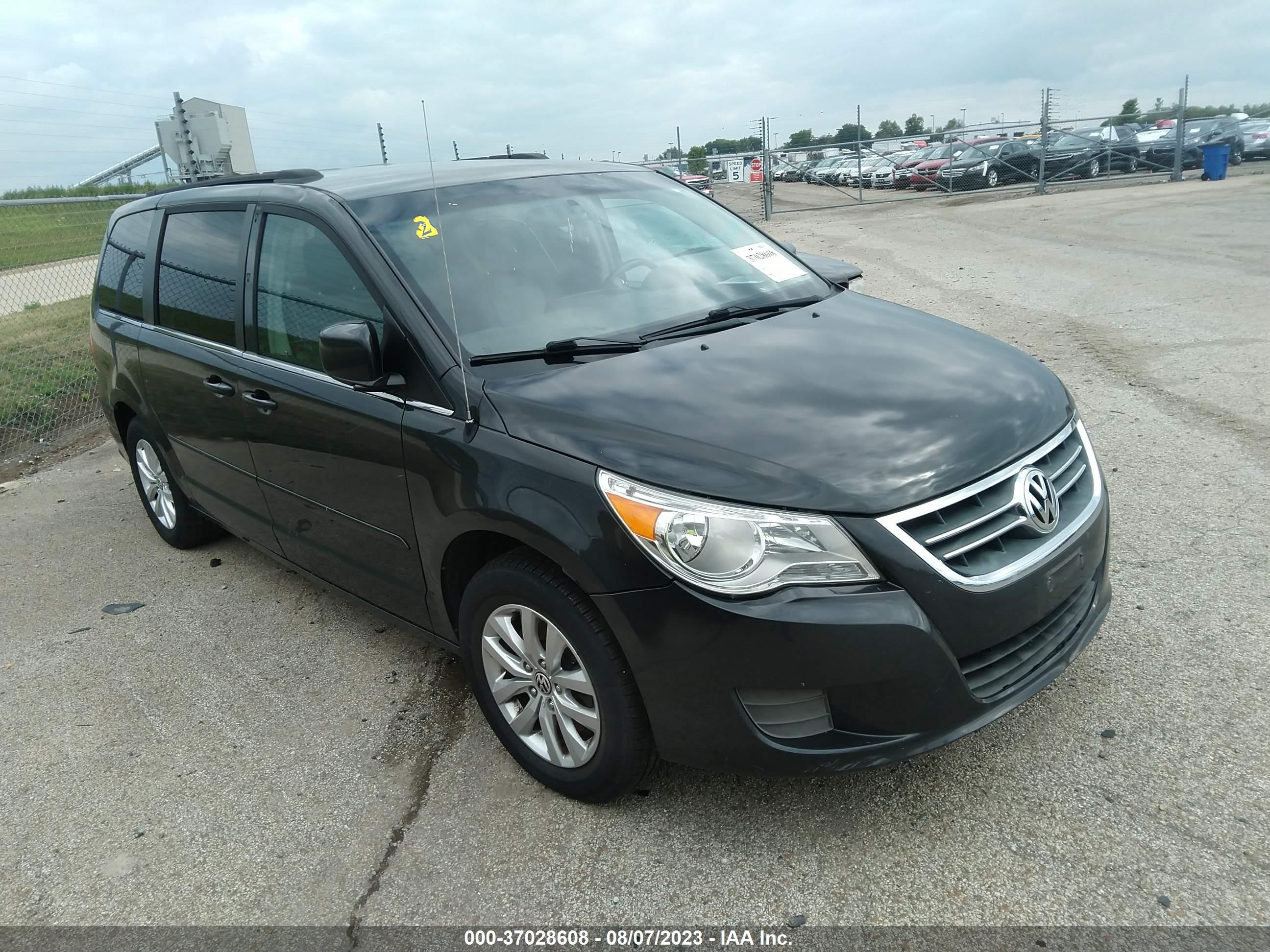 VOLKSWAGEN ROUTAN 2012 2c4rvabg0cr276388