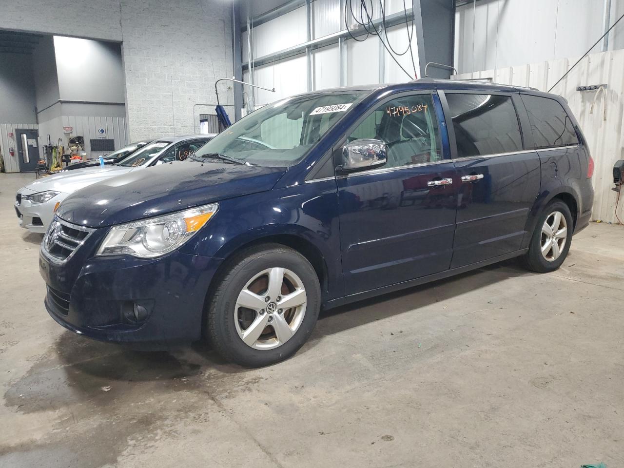 VOLKSWAGEN ROUTAN 2013 2c4rvadg7dr725760