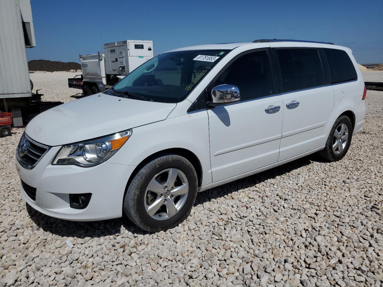 VOLKSWAGEN ROUTAN 2014 2c4rvadg9er135447