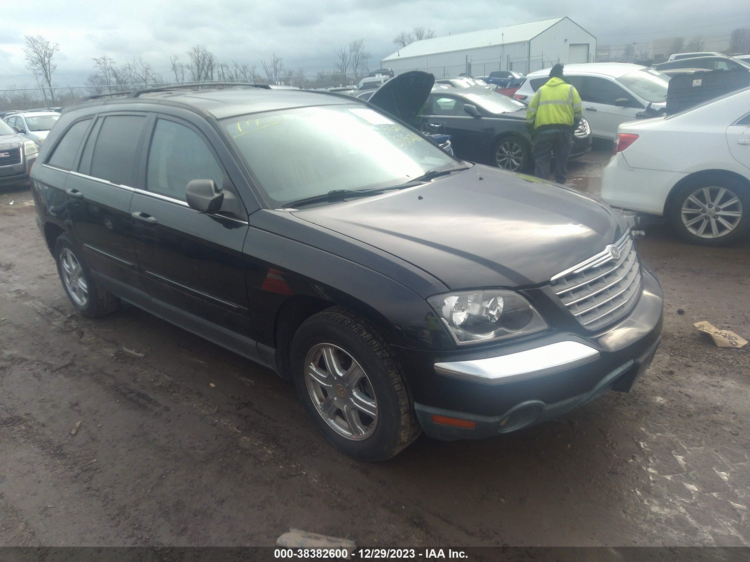 CHRYSLER PACIFICA 2004 2c8gf68454r183672