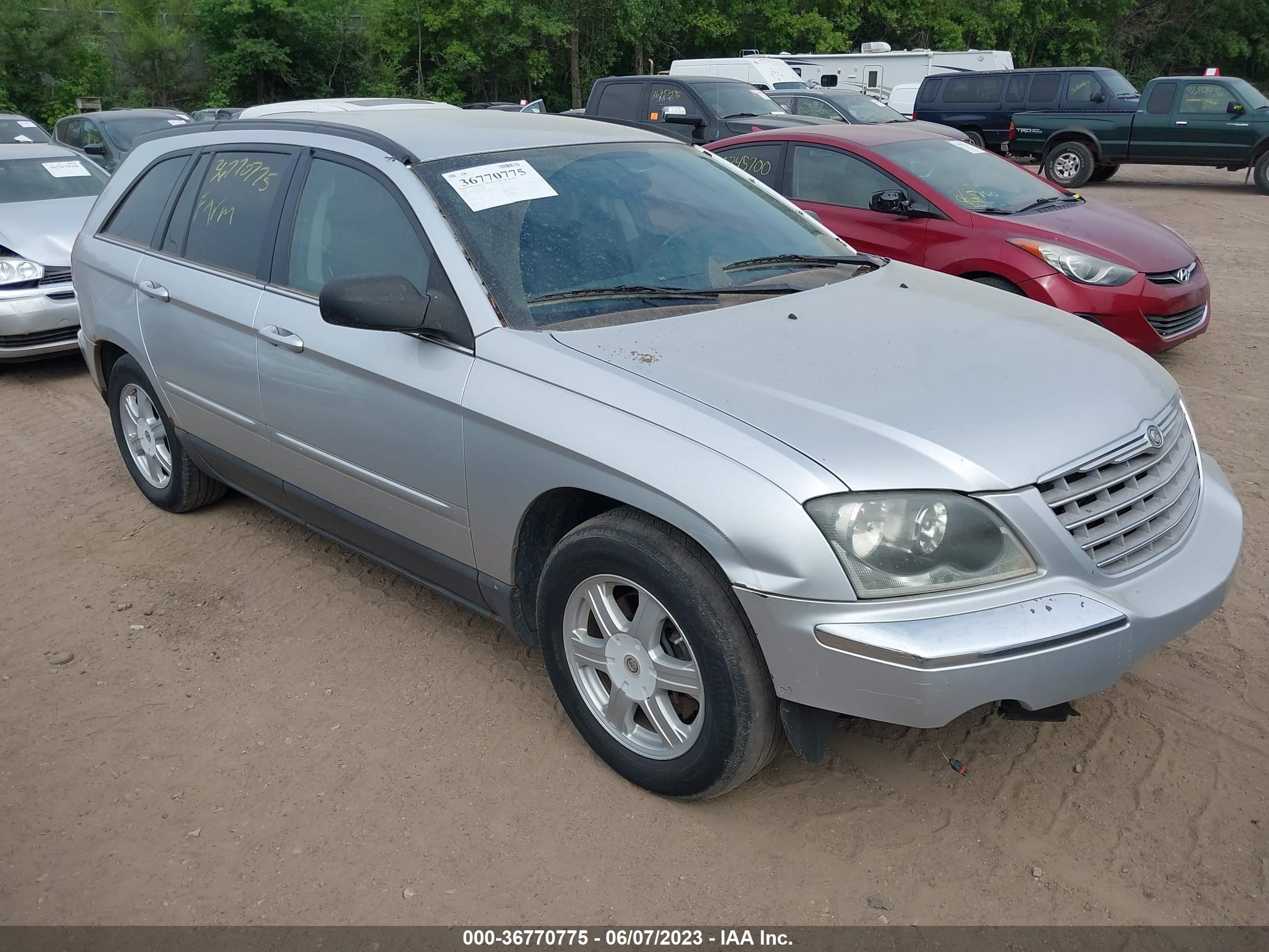 CHRYSLER PACIFICA 2004 2c8gf68464r638206