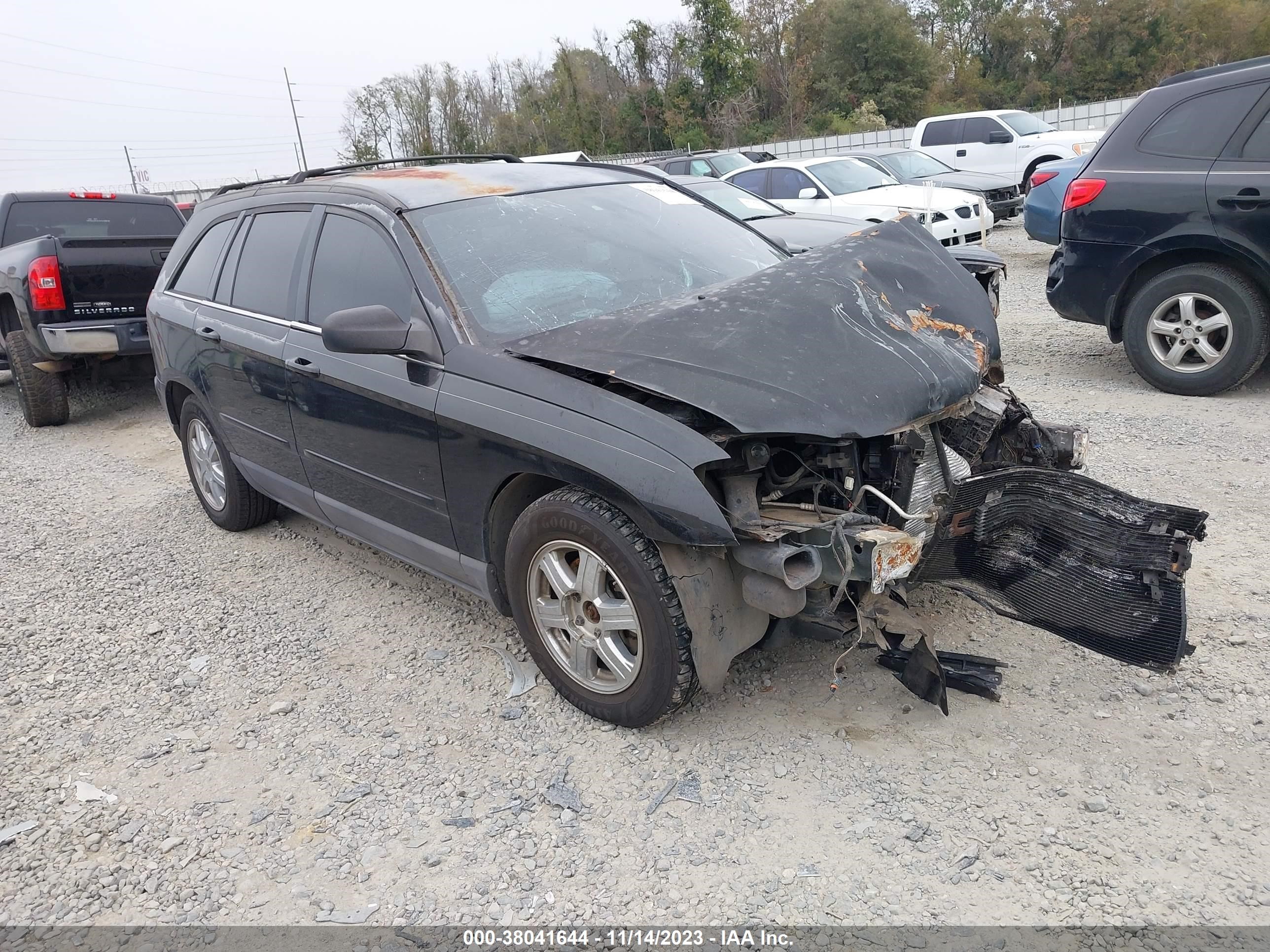 CHRYSLER PACIFICA 2004 2c8gm684x4r633371