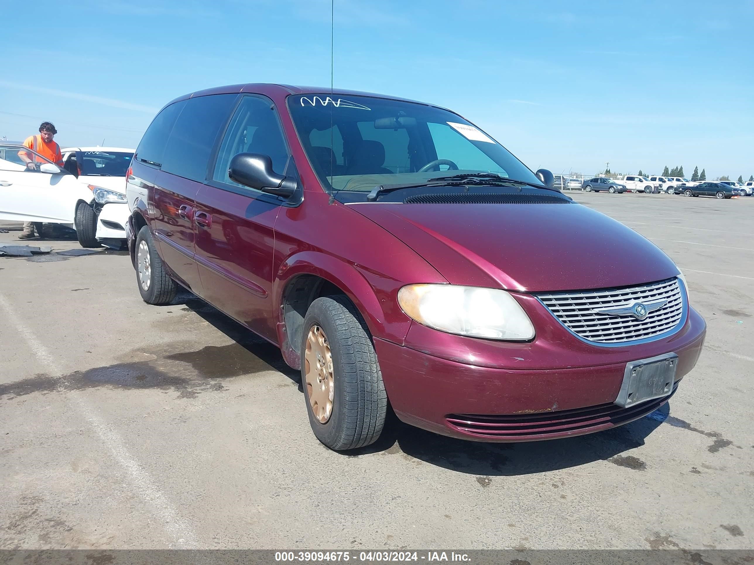 CHRYSLER TOWN & COUNTRY 2002 2c8gp44312r620238