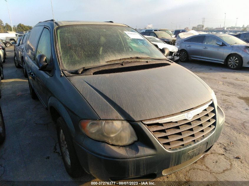 CHRYSLER TOWN & COUNTRY 2005 2c8gp54l65r328112